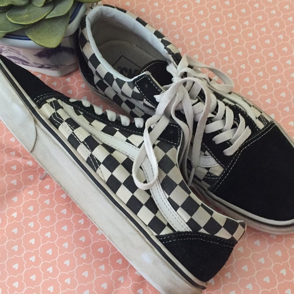 vans lace up